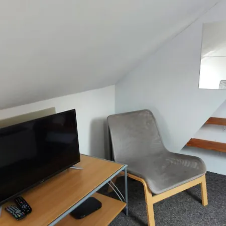 Salisbury House-Huku Kwetu Spacious 4 Bedroom House- Sleeps 6 - Luton Town Centre Exterior photo