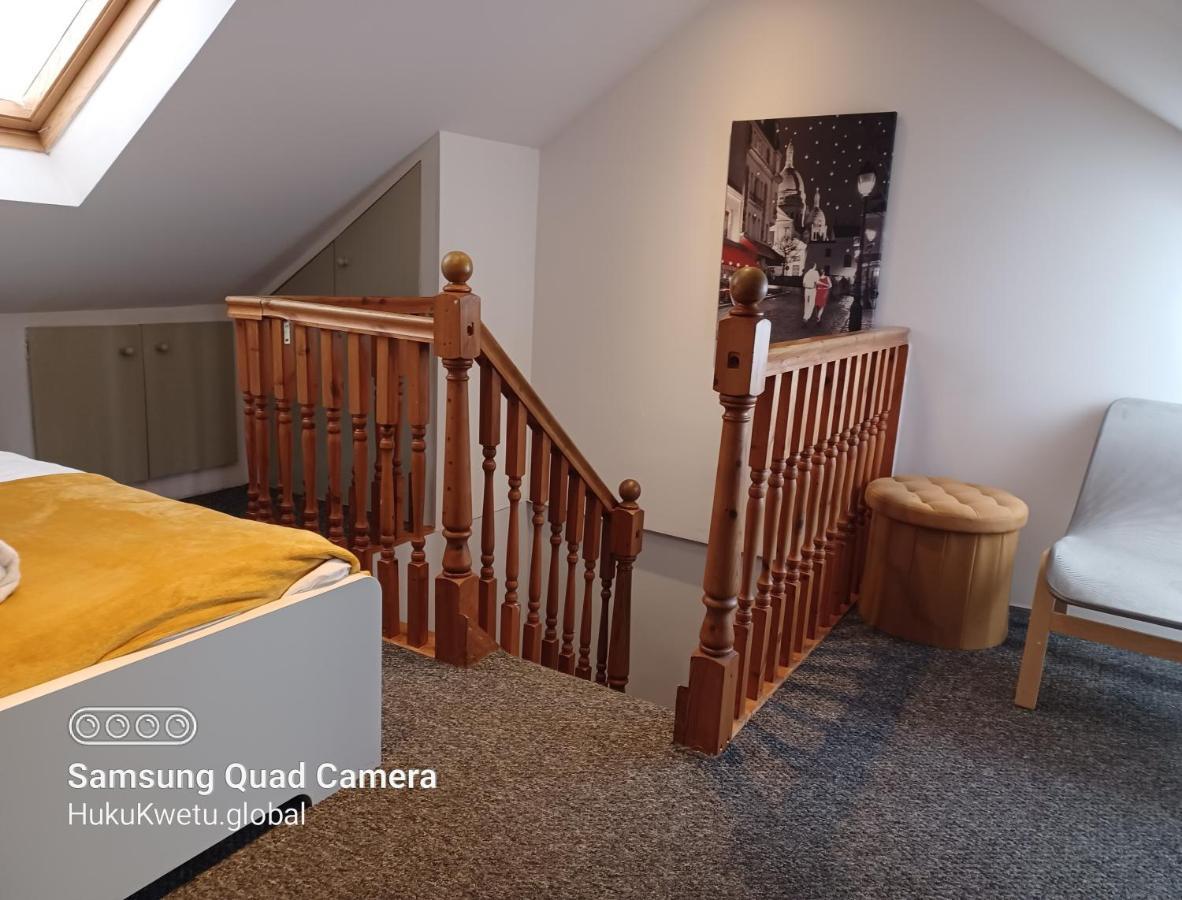 Salisbury House-huku Kwetu Spacious 4 Bedroom House- Sleeps 6 - Luton Town Centre Holiday home Luton (Bedfordshire)