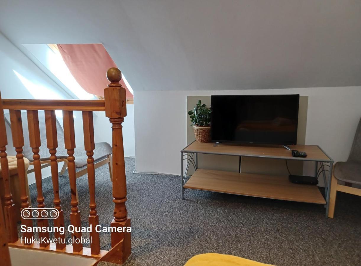 Holiday home Salisbury House-huku Kwetu Spacious 4 Bedroom House- Sleeps 6 - Luton Town Centre Luton (Bedfordshire)